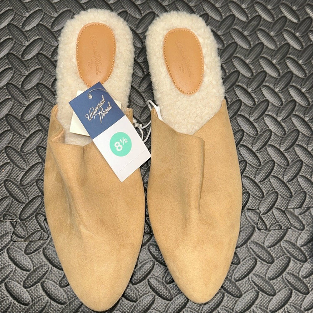 Universal thread zuri flats slip on shoes